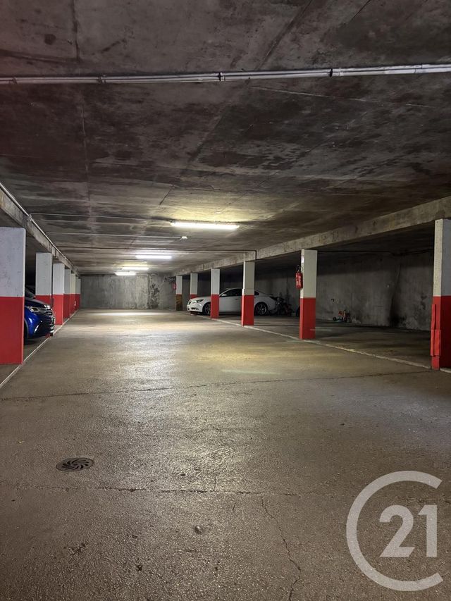 parking à louer - 12.0 m2 - YERRES - 91 - ILE-DE-FRANCE - Century 21 Ougier